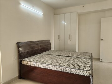 Room in  Pg at Sare Home, Sector 92 – for Rent