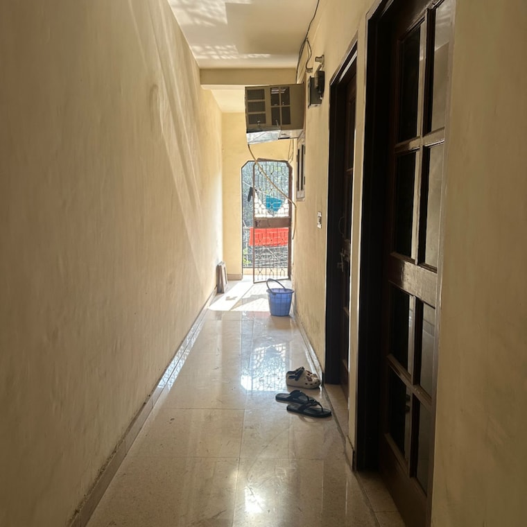 undefined, katwaria sarai 1 RK 300 Sq.Ft. Builder Floor In Katwaria Sarai Delhi 9509323