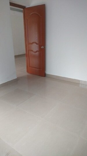 Room in 3 BHK Apartment at New Sumangal CHS, Chunabhatti – for Rent