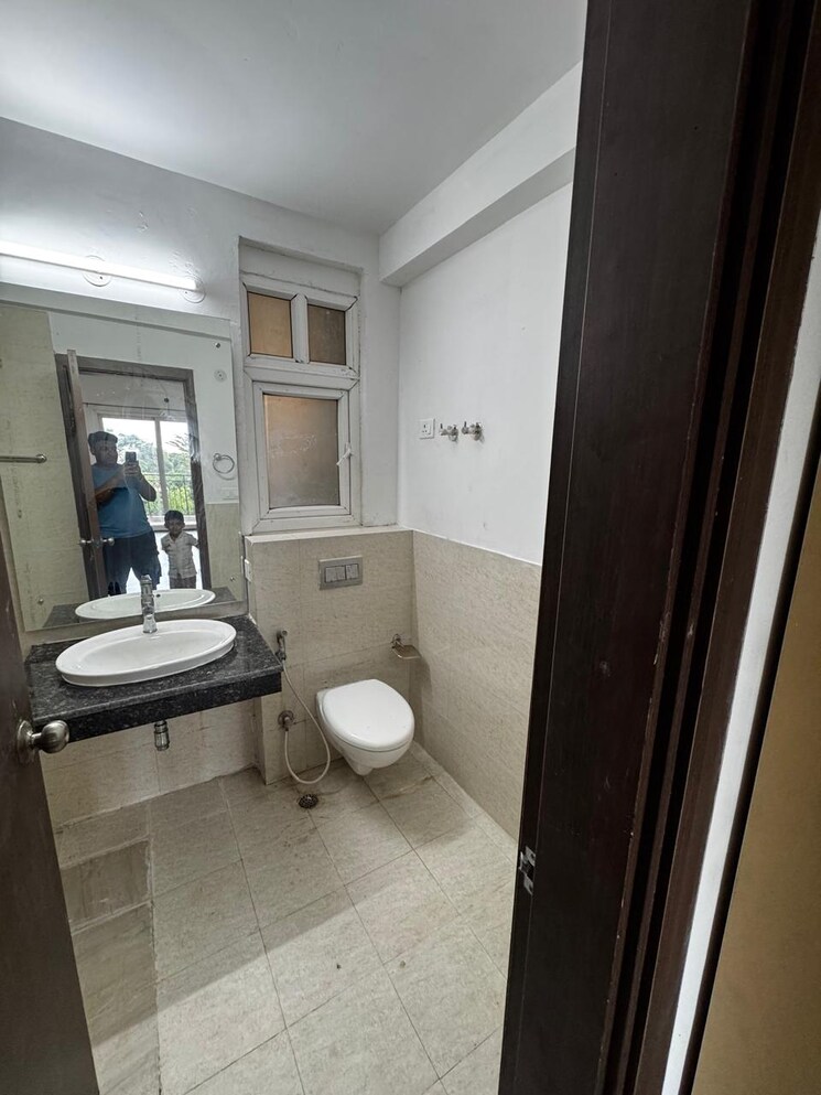 Bathroom, ats-le-grandiose 3 Bedroom 1625 Sq.Ft. Apartment In Sector 150 Noida 9509350