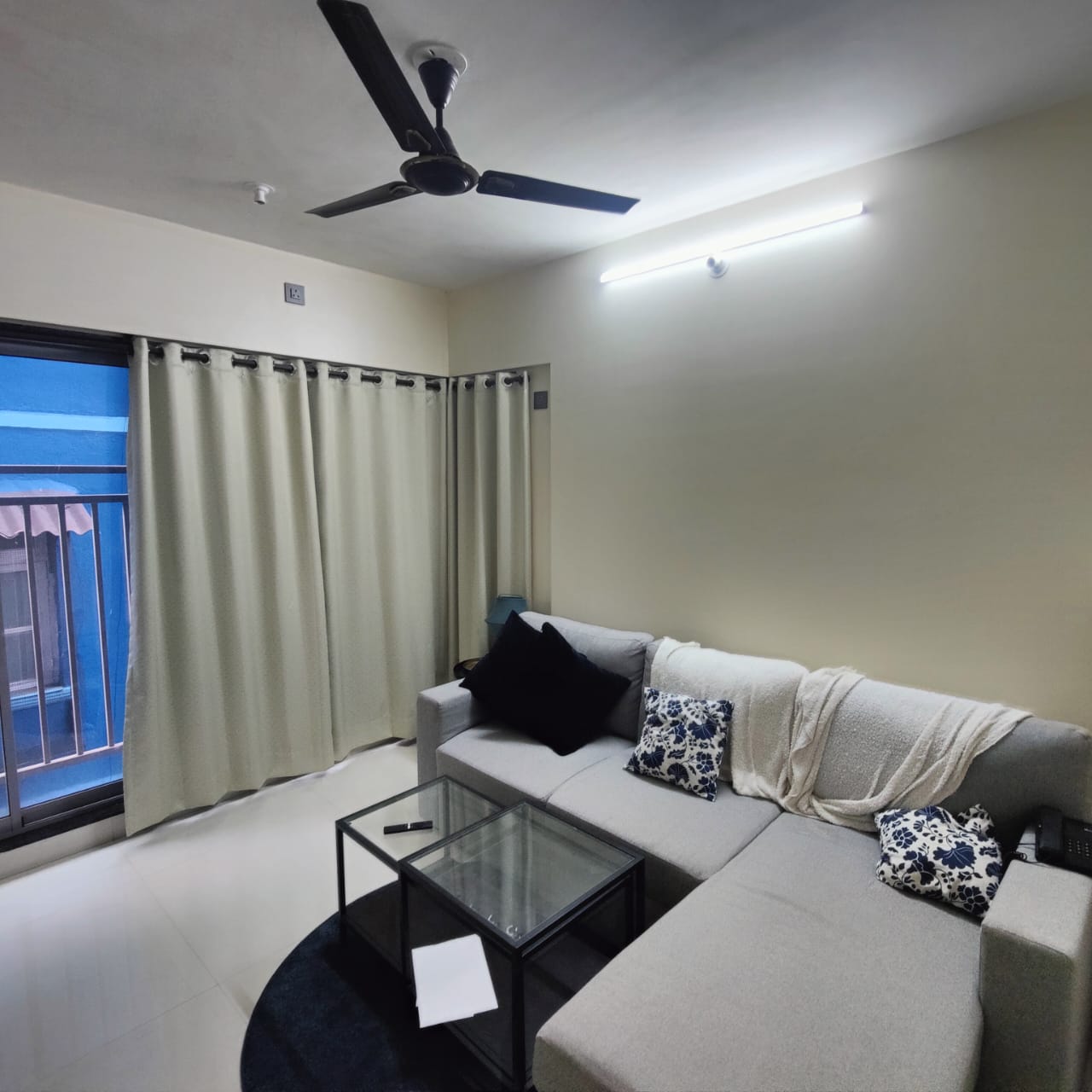 2 BHK Apartment For Rent in Mermit Tower