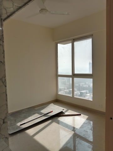 Room in 2 BHK Apartment at Sector 63a – for Rent