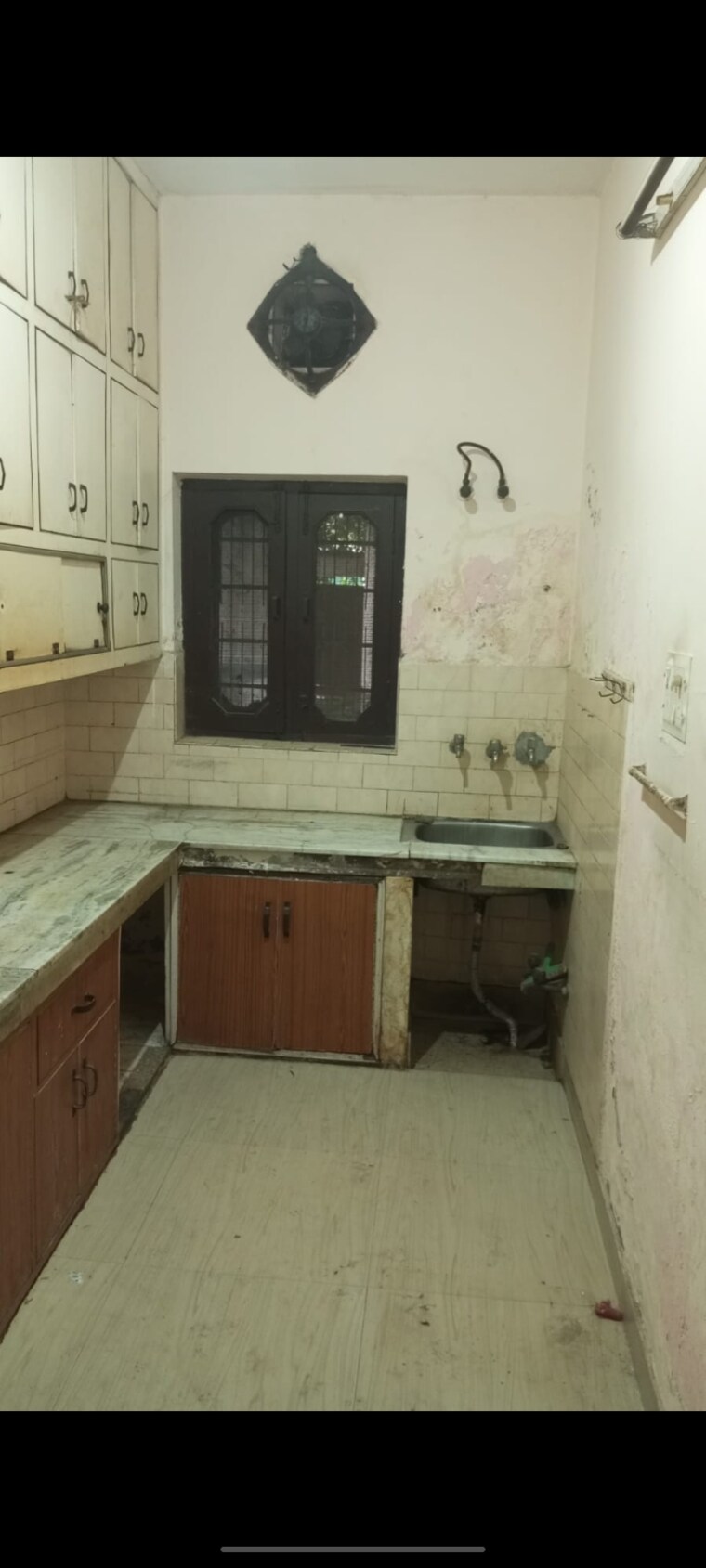 Kitchen, apna-enclave 3 Bedroom 250 Sq.Yd. Builder Floor In Sector 4 Gurgaon 9509370