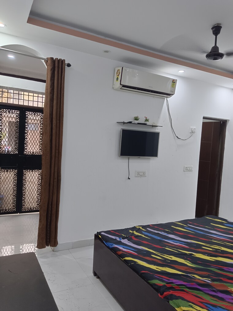 Bedroom, lajpat nagar 4 1 Bedroom 564 Sq.Ft. Apartment In Lajpat Nagar 4 Delhi 9509419