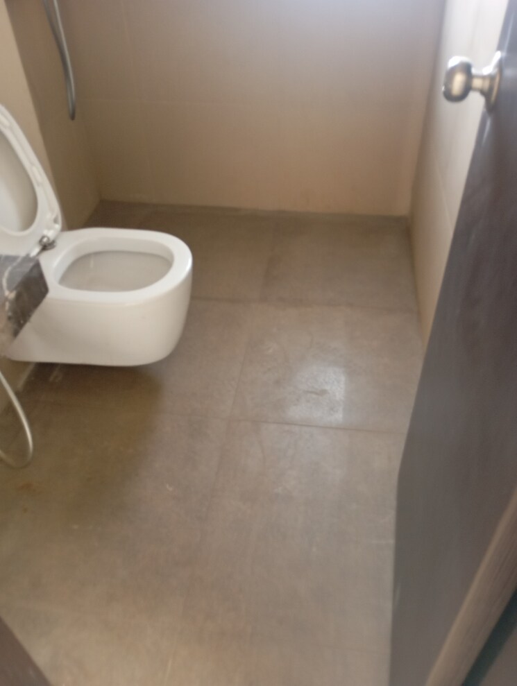 Bathroom, mahindra-vivante 2 Bedroom 758 Sq.Ft. Apartment In Andheri East Mumbai 9509421