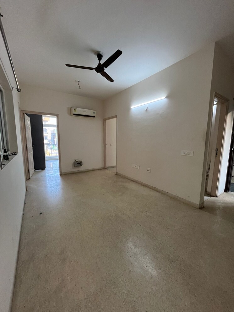 Room, emaar-mgf-emerald-hills 3 Bedroom 1450 Sq.Ft. Builder Floor In Sector 65 Gurgaon 9509444