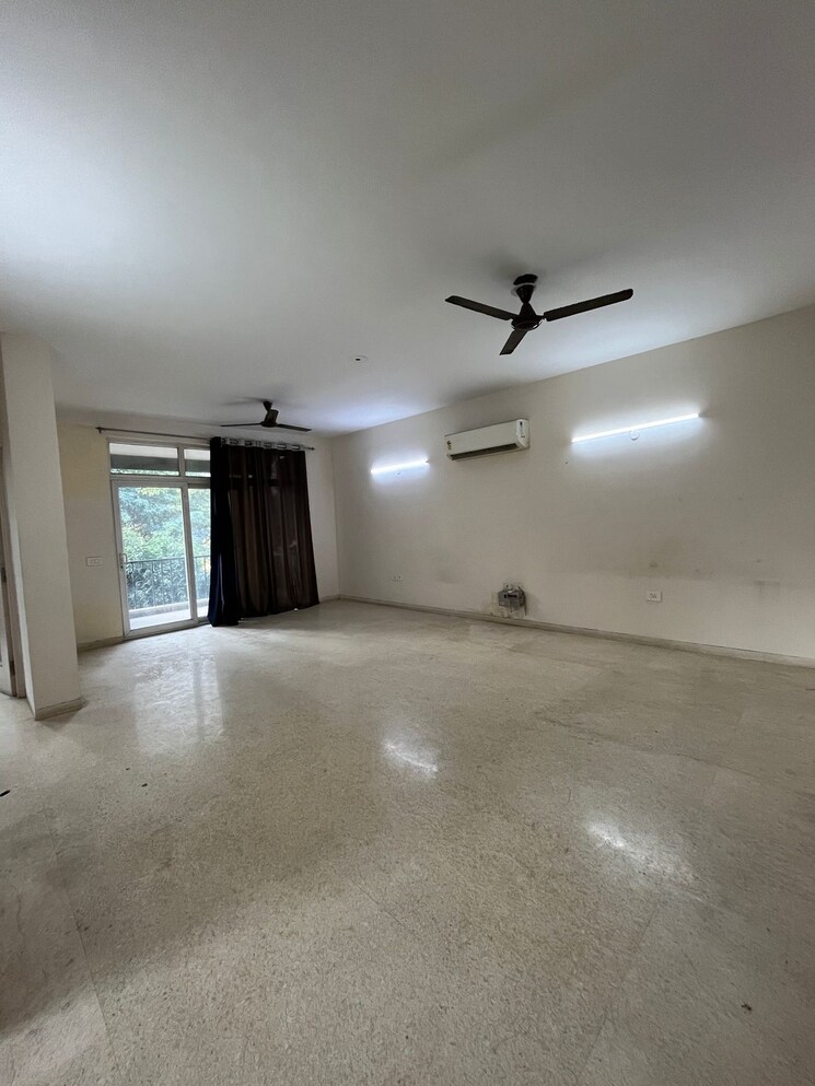 Room, emaar-mgf-emerald-hills 3 Bedroom 1450 Sq.Ft. Builder Floor In Sector 65 Gurgaon 9509444