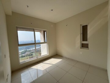 Room in 2 BHK Apartment at Godrej Park Ridge, Manjari – for Rent