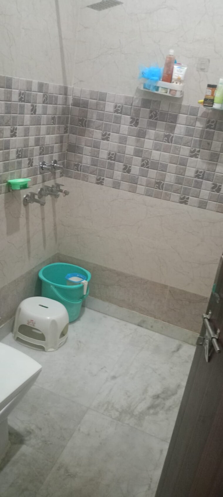 Bathroom, e block shastri nagar 2.5 Bedroom 1500 Sq.Ft. Builder Floor In E Block Shastri Nagar Ghaziabad 9509453