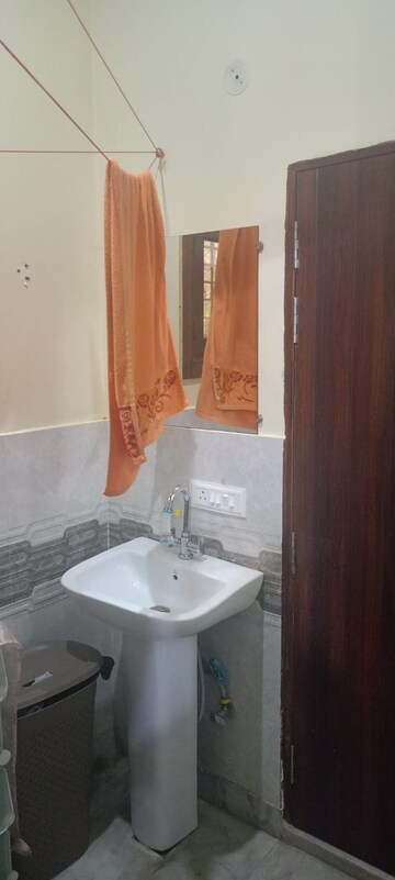 Bathroom in 2.5 BHK Builder Floor at E Block Shastri Nagar – for Rent