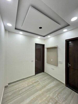 Room in 1 BHK Builder Floor at Rohini Sector 23 – for Sale