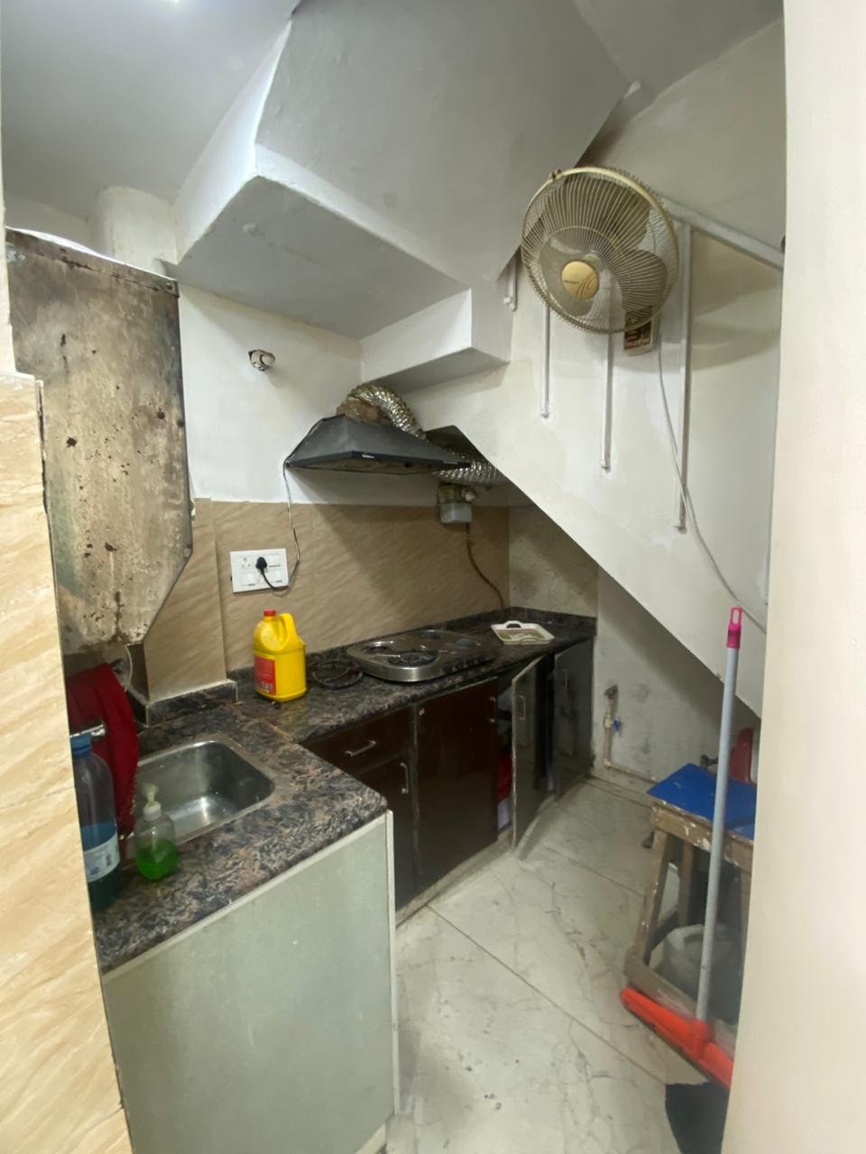 3 BHK + Extra Room Builder Floor For Rent in Defence Colony