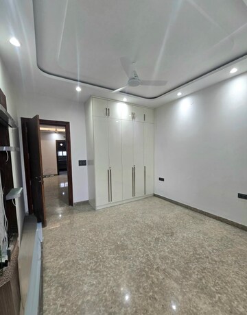 Room in 2 BHK Builder Floor at Rohini Sector 24 – for Sale