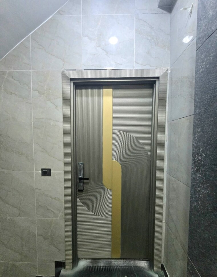 Bathroom, rohini sector 24 2 Bedroom 800 Sq.Ft. Builder Floor In Rohini Sector 24 Delhi 9509537