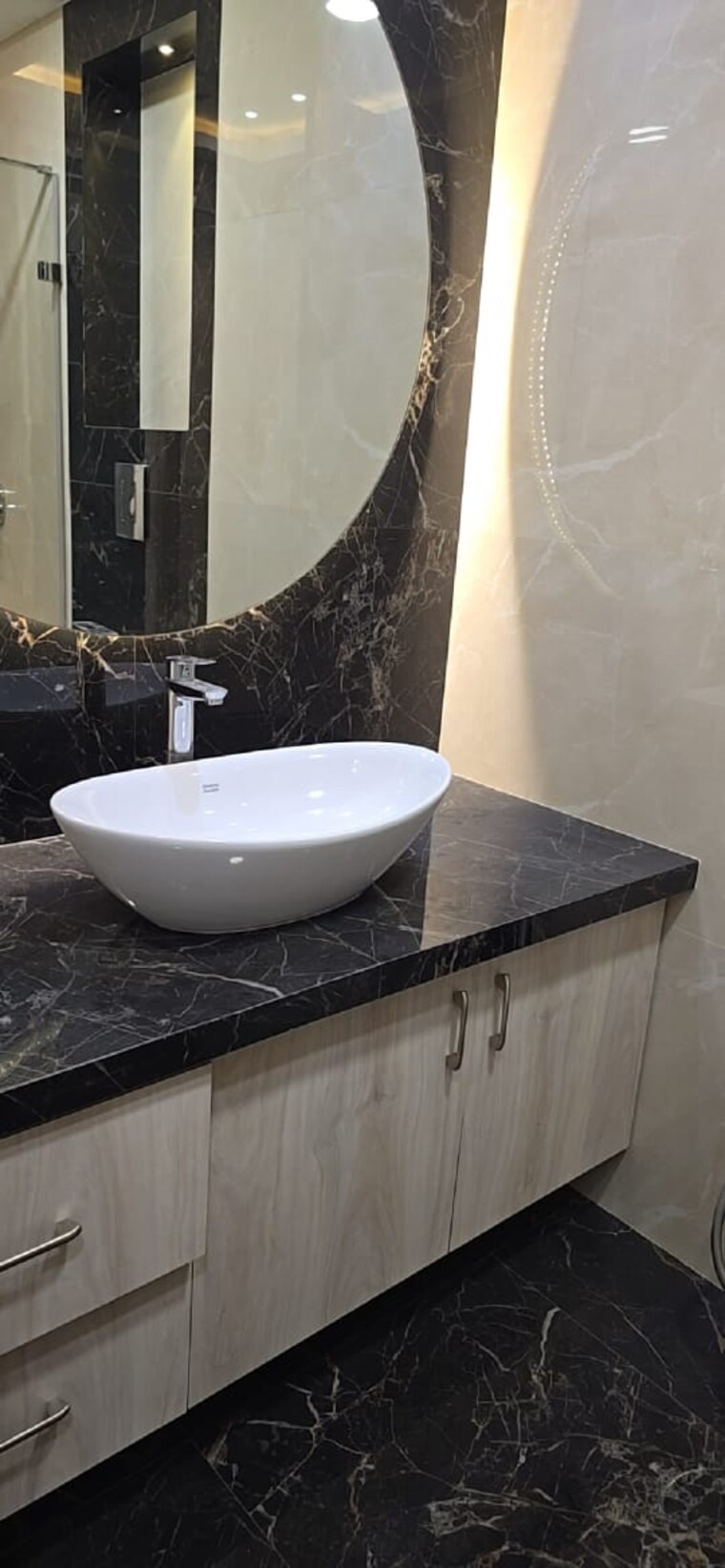 Bathroom, indiabulls-blu 3 Bedroom 1188 Sq.Ft. Apartment In Worli Mumbai 9509538