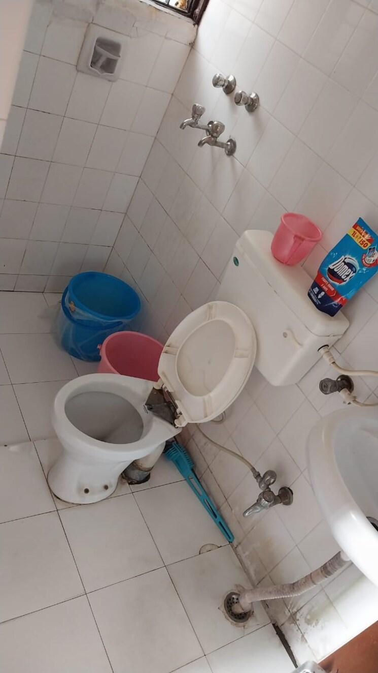 Bathroom, mansa devi 2 Bedroom 900 Sq.Ft. Apartment In Mansa Devi Panchkula 9509571