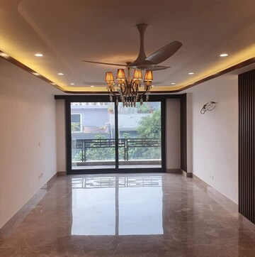 Room in 4 BHK Builder Floor at Sector 25 – for Sale