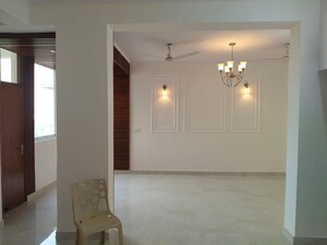 Room in 4 BHK Apartment at Sector 10 Dwarka – for Rent