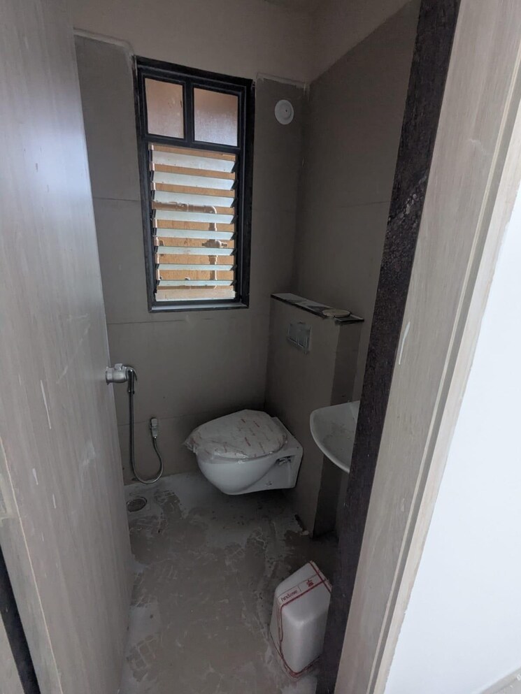 Bathroom, godrej-green-vistas 3 Bedroom 815 Sq.Ft. Apartment In Mahalunge Pune 9509559