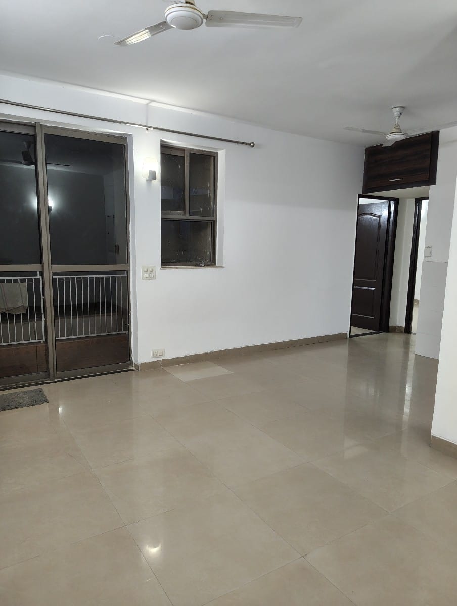2 BHK Apartment For Rent in Unitech Uniworld Gardens 2