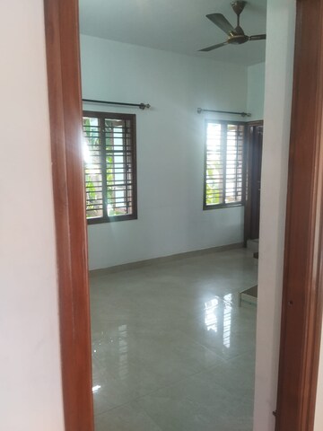 Room in 4 BHK Villa at Royal Placid, Hsr Layout – for Rent