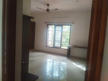 Room in 4 BHK Villa at Royal Placid, Hsr Layout – for Rent