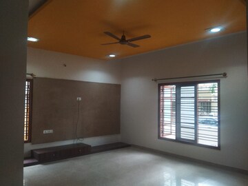 Room in 4 BHK Villa at Royal Placid, Hsr Layout – for Rent