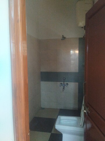 Bathroom in 4 BHK Villa at Royal Placid, Hsr Layout – for Rent