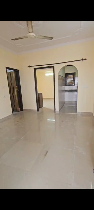 1 BHK Builder Floor For Rent in Chattarpur