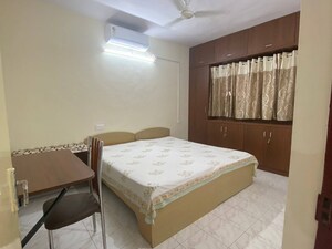 Bedroom in 2 BHK Apartment at Magarpatta Daffodils Apartment, Hadapsar – for Rent