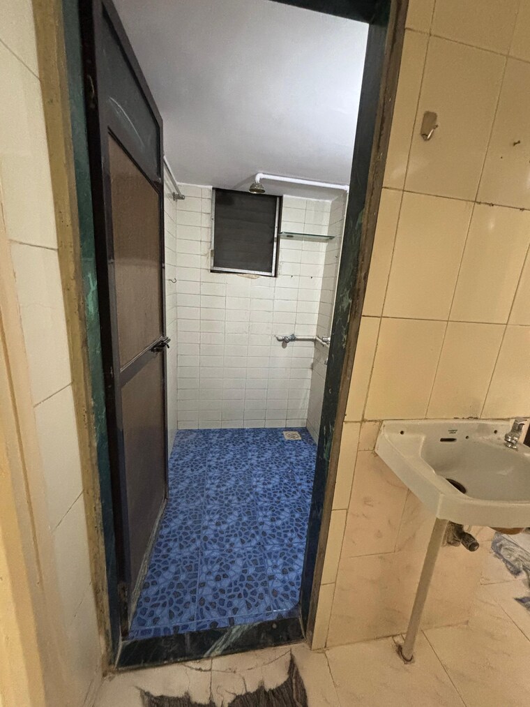 Bathroom, mandakini-chs 1 Bedroom 550 Sq.Ft. Apartment In Dahisar East Mumbai 9509666