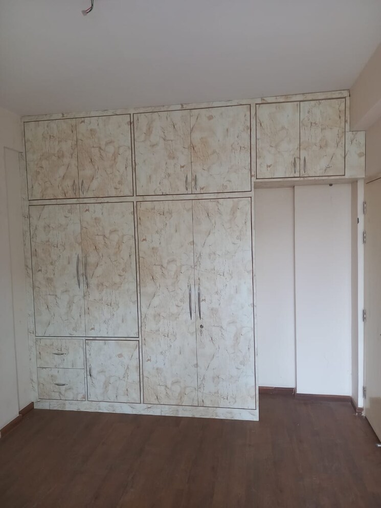 Room, wave-executive-floors 2 Bedroom 900 Sq.Ft. Apartment In Wave City Ghaziabad 9509674