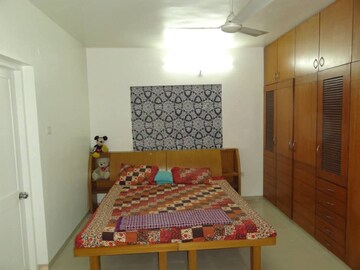 Bedroom in 2 BHK Apartment at Sanewadi – for Rent