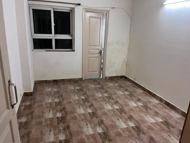 Room, bptp-the-resort 3.5 Bedroom 1650 Sq.Ft. Apartment In Sector 75 Faridabad 9509732