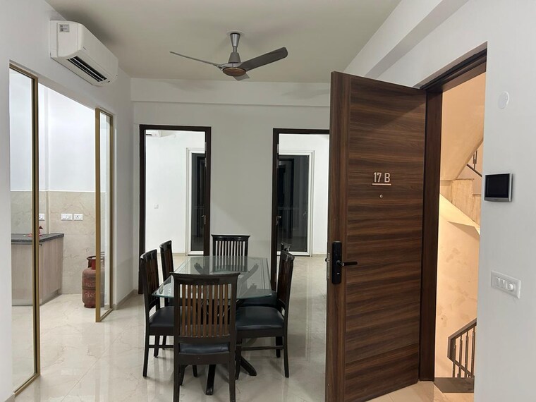 Dining area, smart-world-orchard 3.5 Bedroom 1595 Sq.Ft. Apartment In Sector 61 Gurgaon 9509689