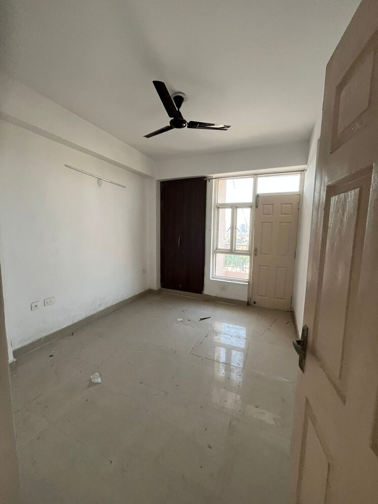 Room, supertech-cape-town 2 Bedroom 930 Sq.Ft. Apartment In Sector 74 Noida 9509720