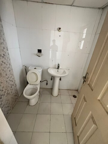 Bathroom in 2 BHK Apartment at Supertech Cape Town, Sector 74 – for Rent