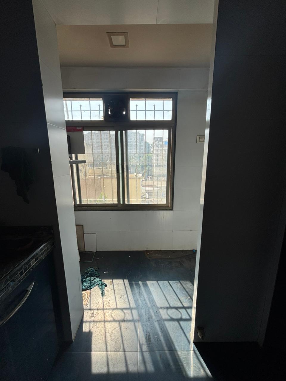 Room in 2 BHK Apartment at Dedhia SAI ORCHID, Dahisar East – for Sale