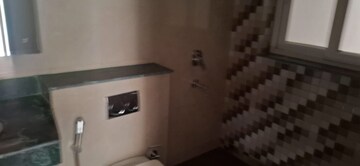 Room in 4 BHK Apartment at BPTP Mansions, Sector 66 – for Rent