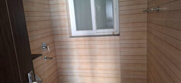 Bathroom in 4 BHK Apartment at BPTP Mansions, Sector 66 – for Rent