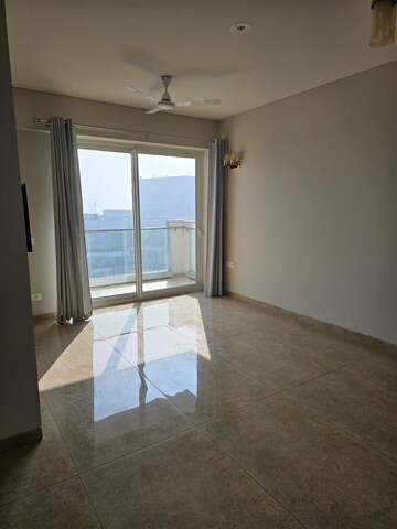 Room in 2 BHK Apartment at M3M Skywalk, Sector 74 – for Sale