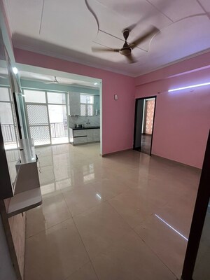 Room in 2 BHK Apartment at Skytech Matrott, Sector 76 – for Rent