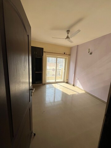 3 BHK Apartment For Rent in Supertech Cape Town, Sector 74