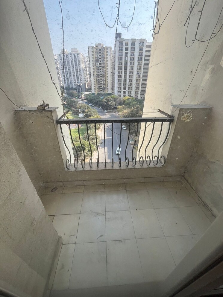 Balcony, supertech-cape-town 3 Bedroom 1295 Sq.Ft. Apartment In Sector 74 Noida 9509745