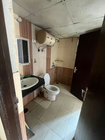 Master Bedroom in 3 BHK Apartment at Supertech Cape Town, Sector 74 – for Rent