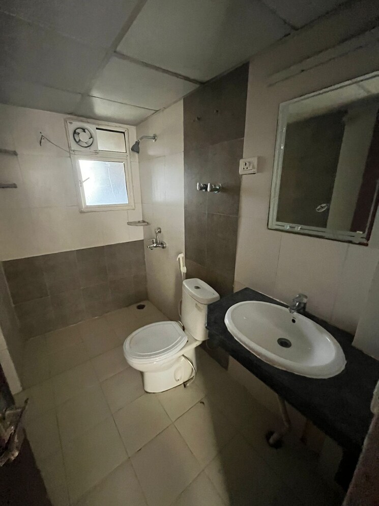 Bathroom, supertech-cape-town 3 Bedroom 1295 Sq.Ft. Apartment In Sector 74 Noida 9509745