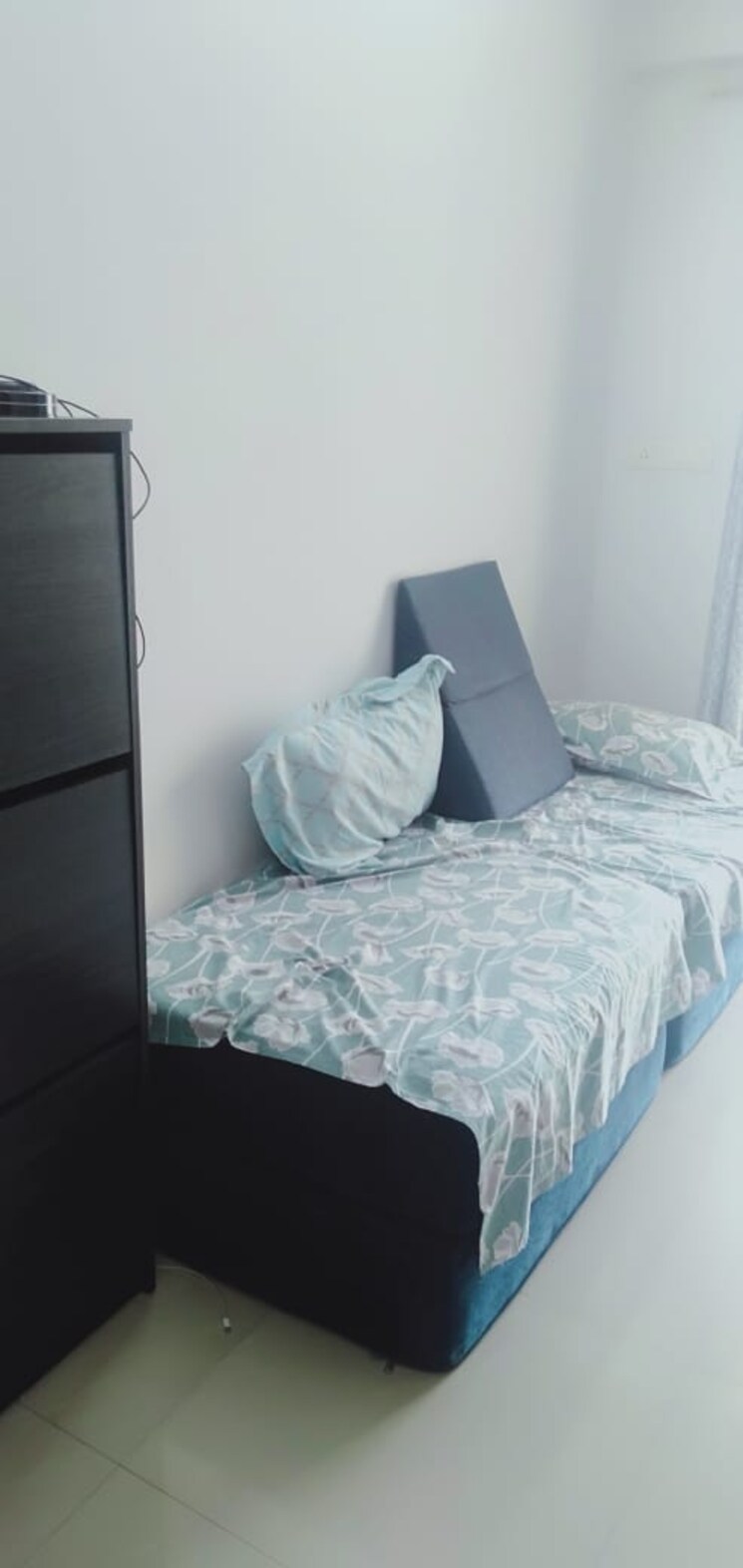 Bedroom, nahar-amrit-shakti-water-lily-and-white-lily 2 Bedroom 1036 Sq.Ft. Apartment In Chandivali Mumbai 9509751