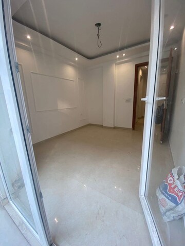 Bedroom in 1 BHK Builder Floor at Chattarpur – for Rent