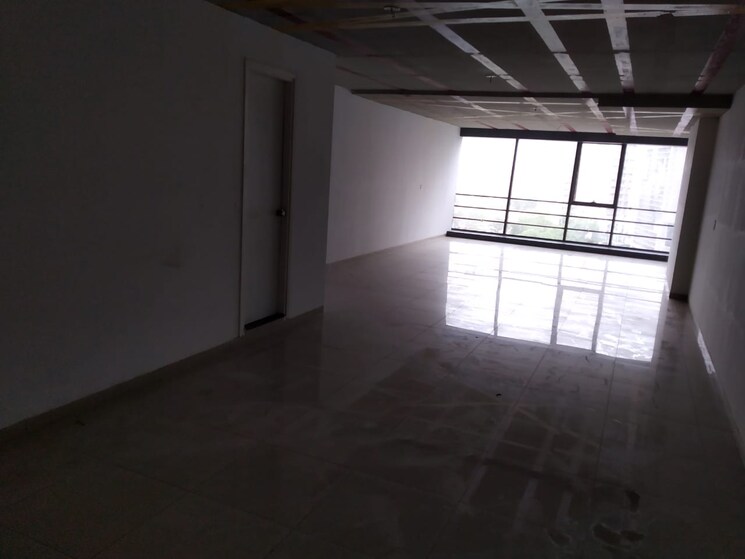 Room, vastrapur Commercial Office Space 3270 Sq.Ft. In Vastrapur Ahmedabad 9509797