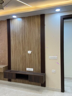 Furnished Amenities in 3 BHK Builder Floor at Rajouri Garden – for Rent
